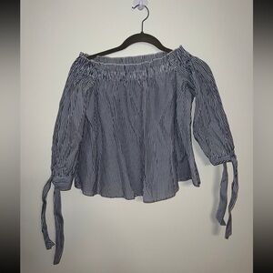 American Eagle Off‎ the Shoulder Blouse
